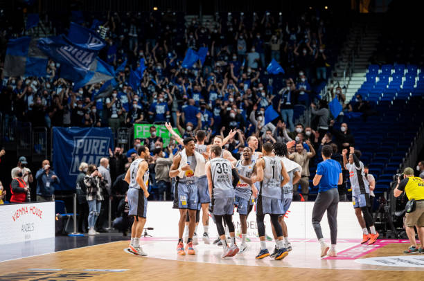 击打入一球 击打入一球